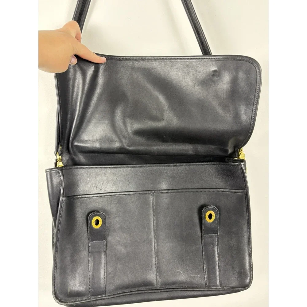 Vintage Laura Black Leather Messenger Bag USA British Brass Double Turnlock